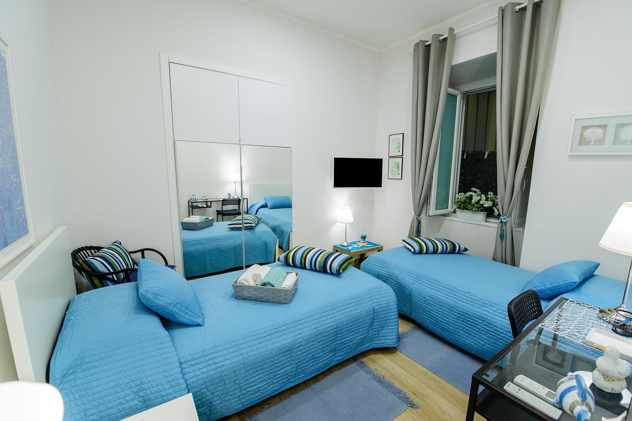 Margherita'S Apartment Salerno Luaran gambar